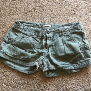 Aerie army green relaxed fit shorts